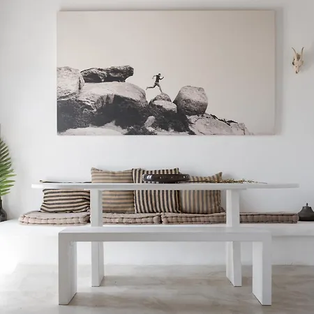 Lea Mykonos * Merchia Beach