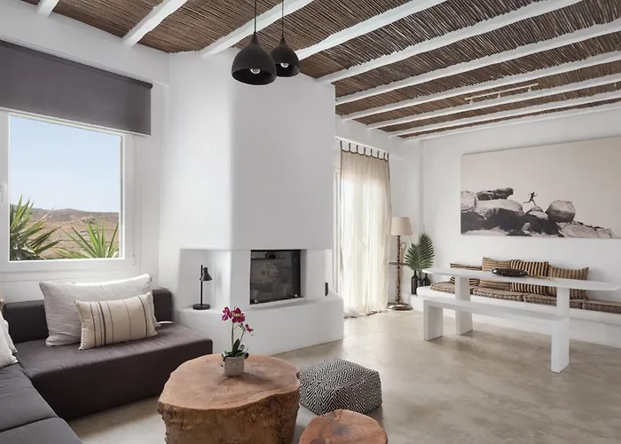 Lea Mykonos * Merchia Beach